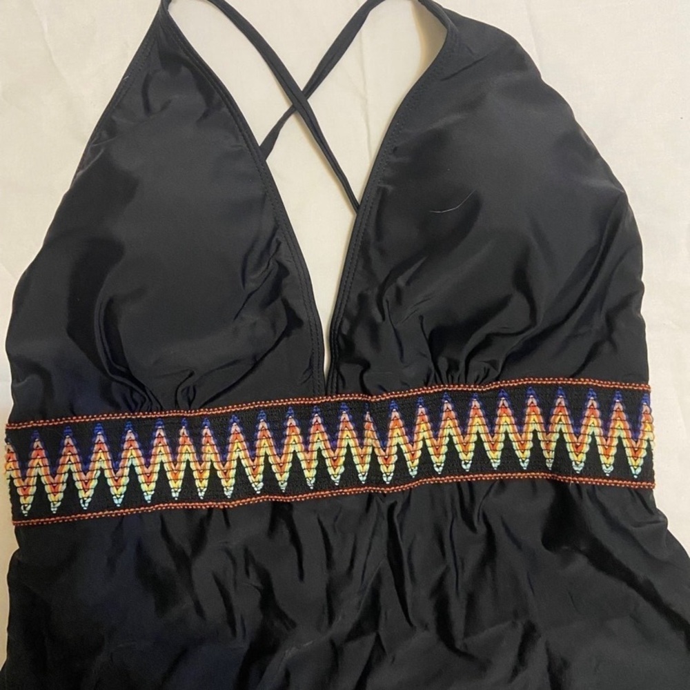 MakeMeChic Women's Cut Out Contrast Trim One Piece Swimsuit Bathing Suit 2XL - Picture 6 of 10